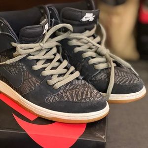 Nike SB Dunk High Tops: Jungle Rain Forest